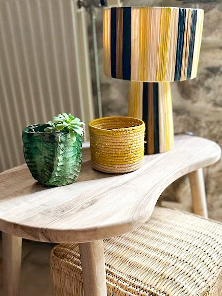 Table TABI, plateau en forme de cacahuète, noyer massif
