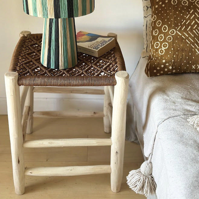 Tabouret TAMAC en fil tressé et bois brut