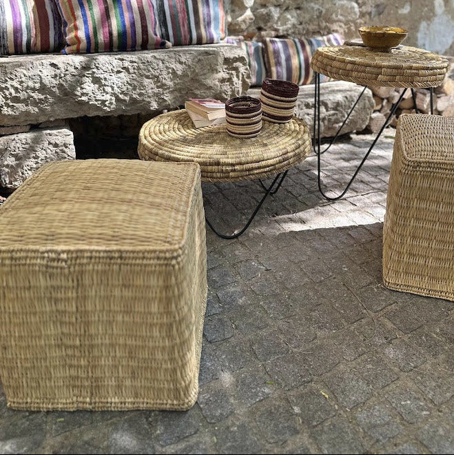 Pouf AMEK en jonc tressé naturel