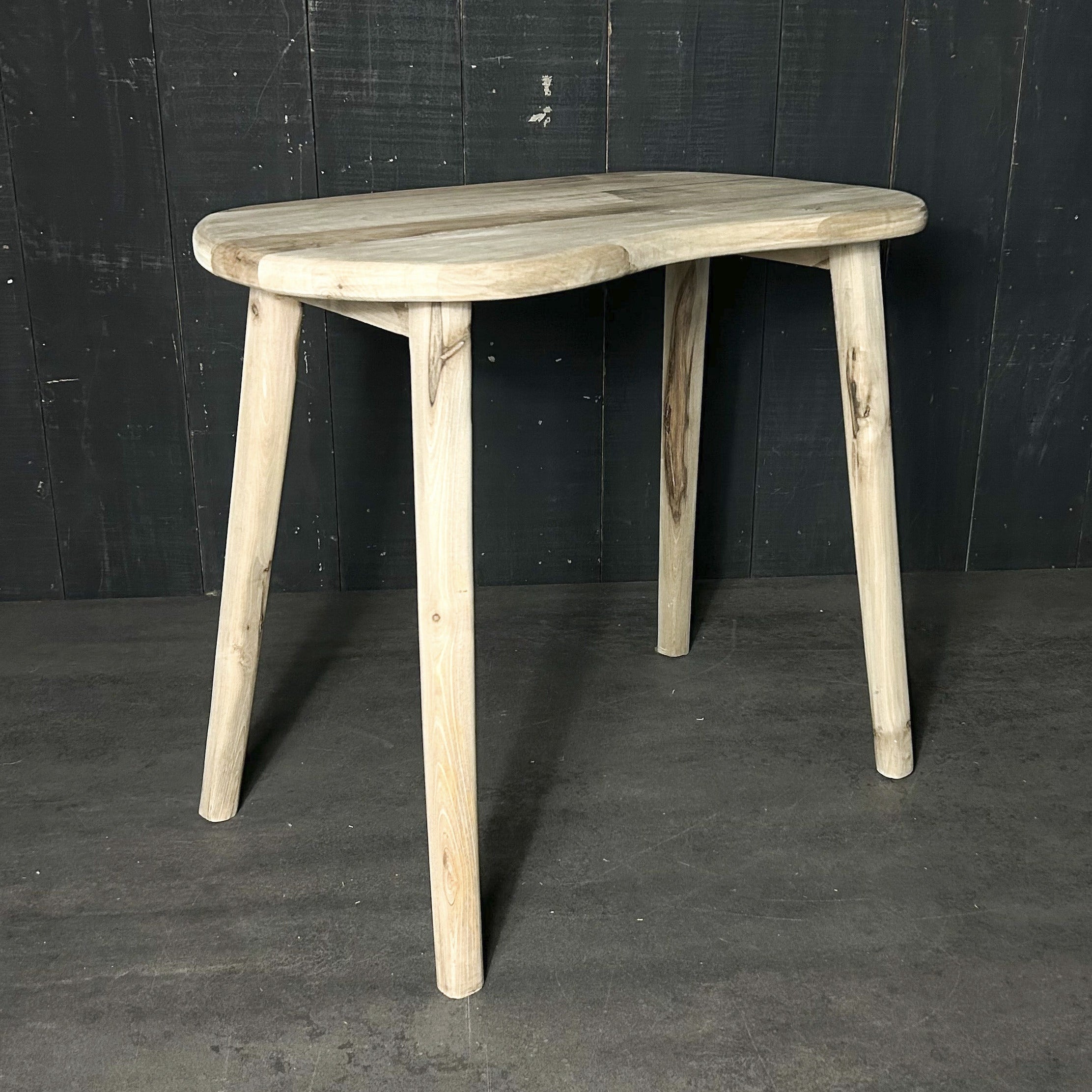 Table TABI, plateau en forme de cacahuète, noyer massif